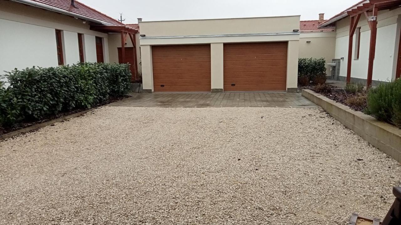 Bibic Apartman A Kapolnasnyek Екстериор снимка